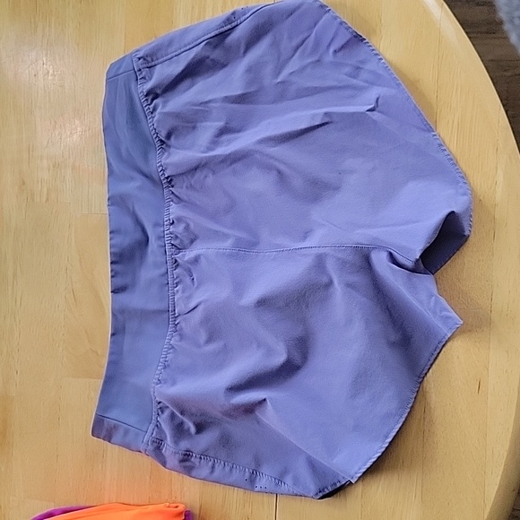 Athletic shorts - Picture 2 of 2